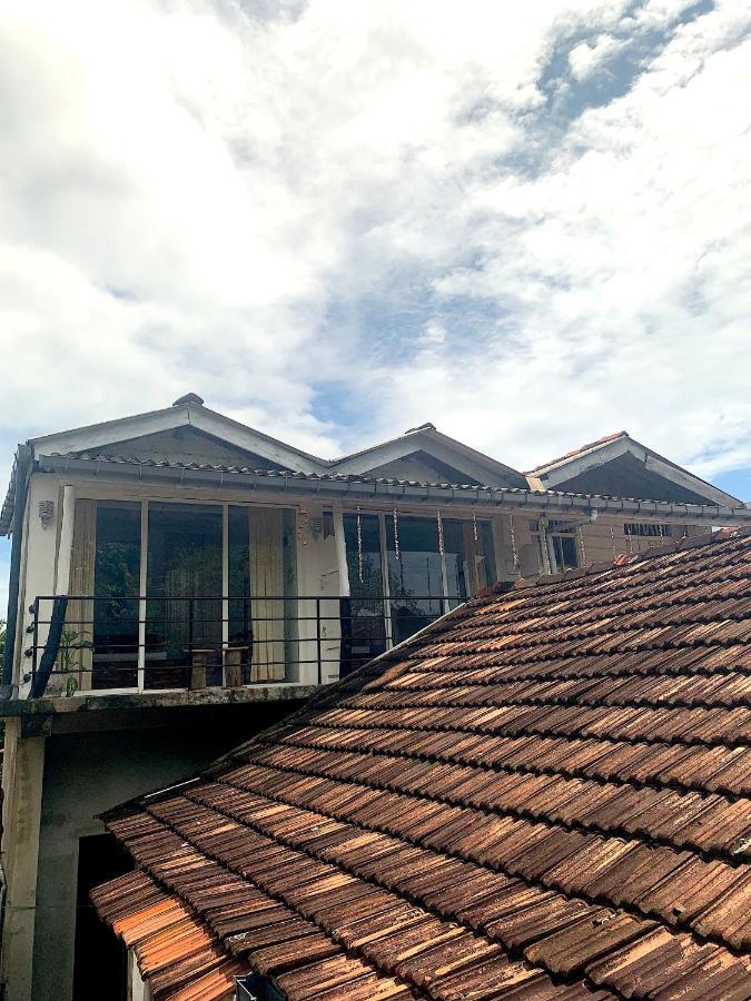 Salty Fish Mirissa Hotel Exterior photo